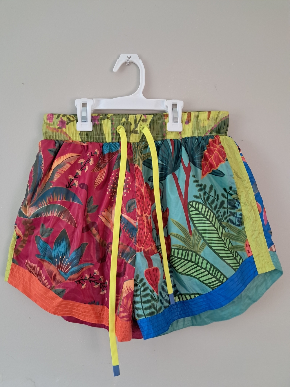 FARM Rio Tropical Print Elastic Waist Fully Lined Shorts - Multicolor